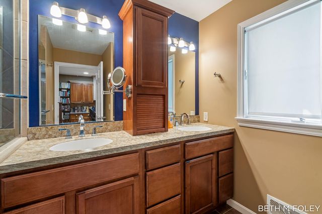 6162 147th Avenue, Holland, MI 49423