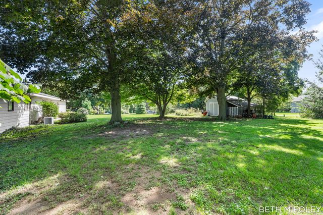 6162 147th Avenue, Holland, MI 49423