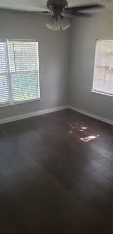 912 Jennetta Street, Rosenberg, TX 77471