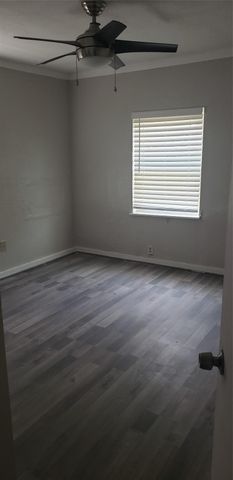 912 Jennetta Street, Rosenberg, TX 77471