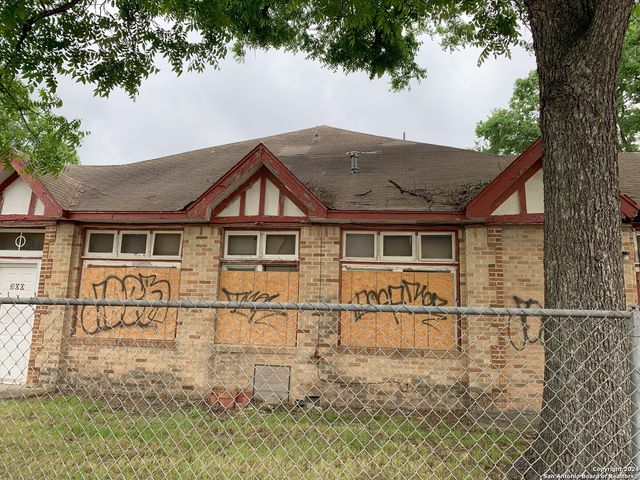 300 W PYRON AVE, San Antonio, TX 78214