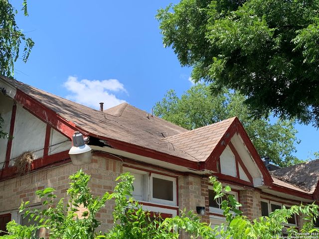300 W PYRON AVE, San Antonio, TX 78214
