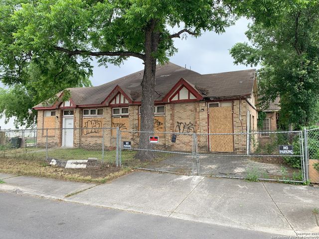 300 W PYRON AVE, San Antonio, TX 78214