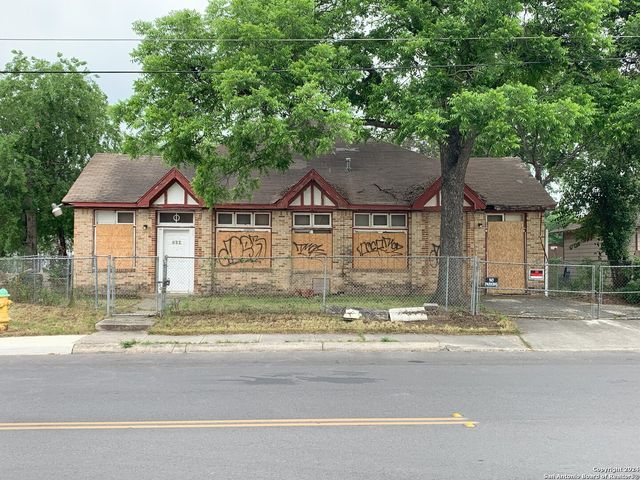 300 W PYRON AVE, San Antonio, TX 78214