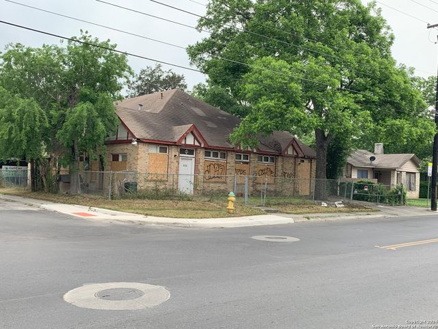300 W PYRON AVE, San Antonio, TX 78214