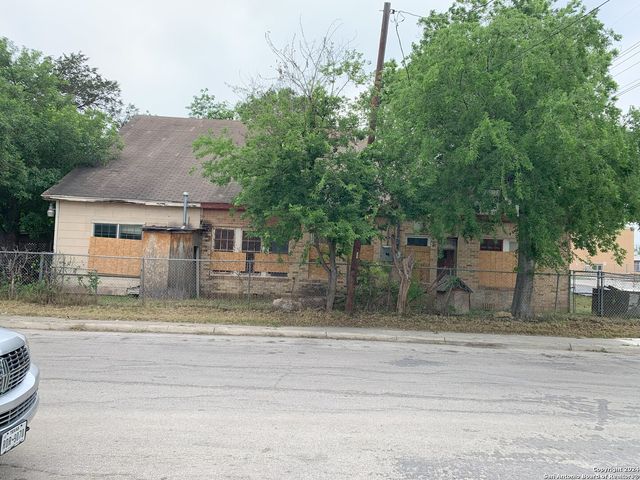 300 W PYRON AVE, San Antonio, TX 78214