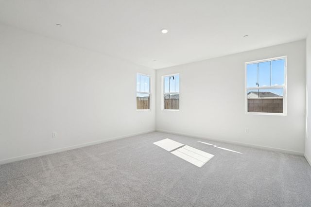 10340 W Hema Way, Elk Grove, CA 95757