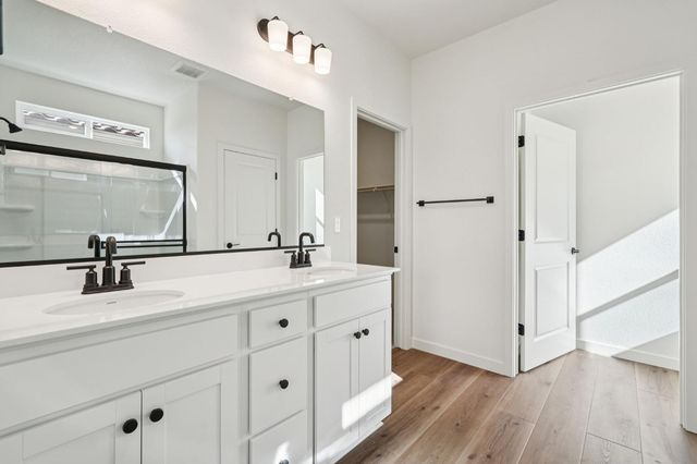 10340 W Hema Way, Elk Grove, CA 95757