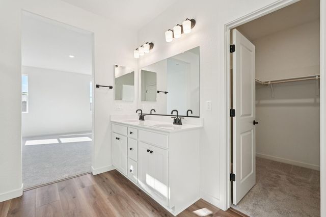 10340 W Hema Way, Elk Grove, CA 95757