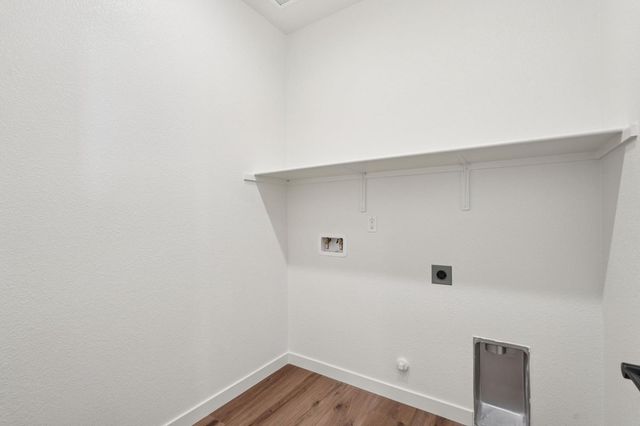 10340 W Hema Way, Elk Grove, CA 95757