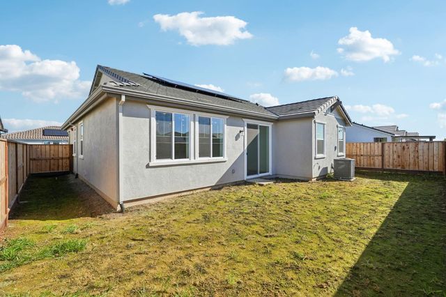 10340 W Hema Way, Elk Grove, CA 95757