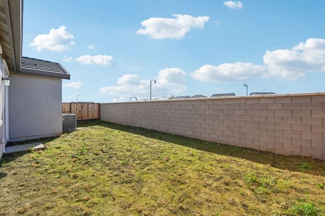 10340 W Hema Way, Elk Grove, CA 95757