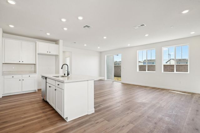 10340 W Hema Way, Elk Grove, CA 95757