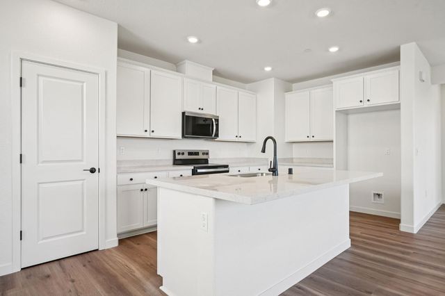 10340 W Hema Way, Elk Grove, CA 95757