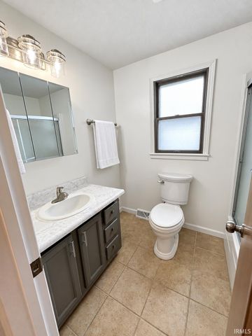 510 E Lowell Avenue, Mishawaka, IN 46545