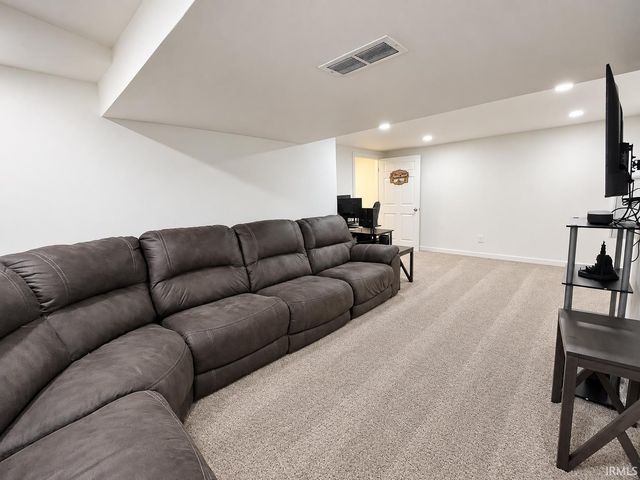 510 E Lowell Avenue, Mishawaka, IN 46545
