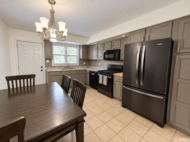 510 E Lowell Avenue, Mishawaka, IN 46545