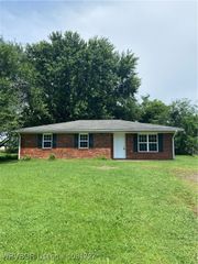 616 S Columbus Street, Spiro, OK 74959