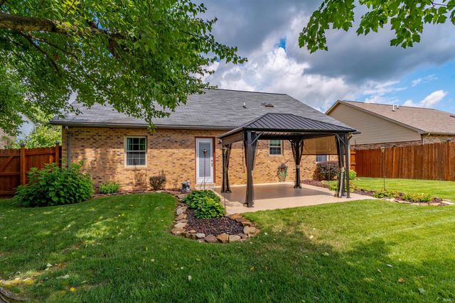 2511 Swinging Way Court, Evansville, IN 47711
