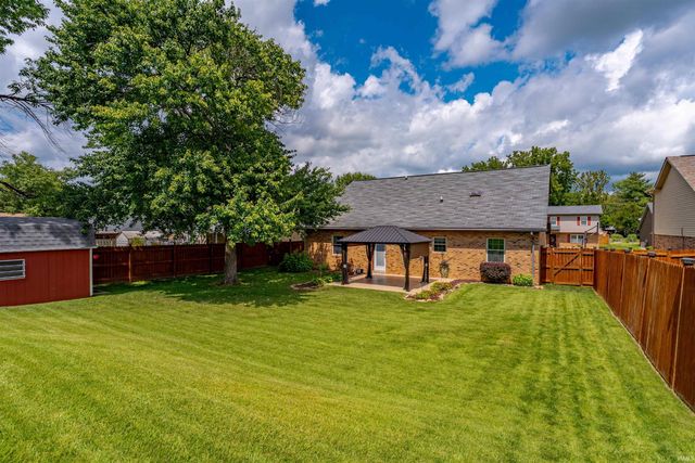 2511 Swinging Way Court, Evansville, IN 47711