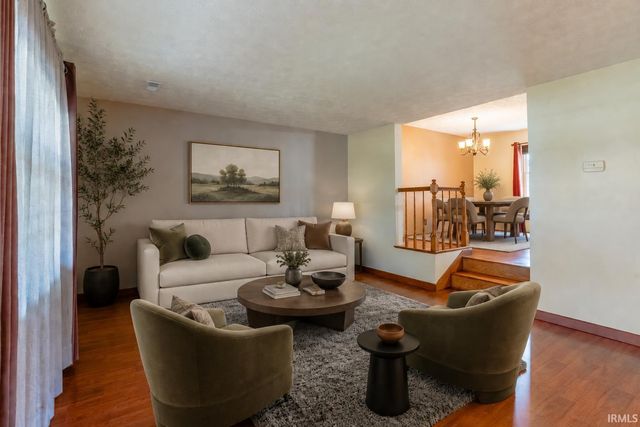 2511 Swinging Way Court, Evansville, IN 47711