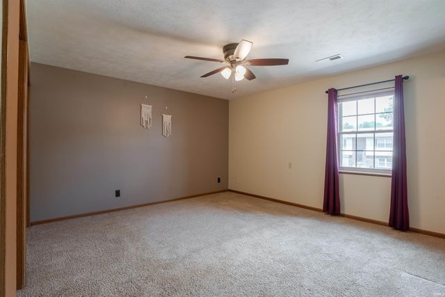 2511 Swinging Way Court, Evansville, IN 47711