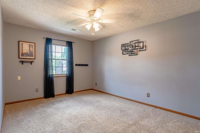 2511 Swinging Way Court, Evansville, IN 47711