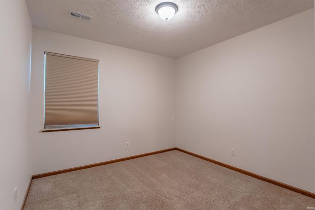 2511 Swinging Way Court, Evansville, IN 47711