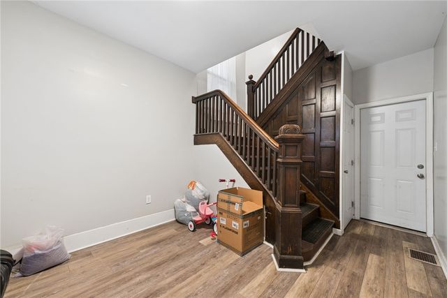 405 E 11th Ave, Greenfield, PA 15120