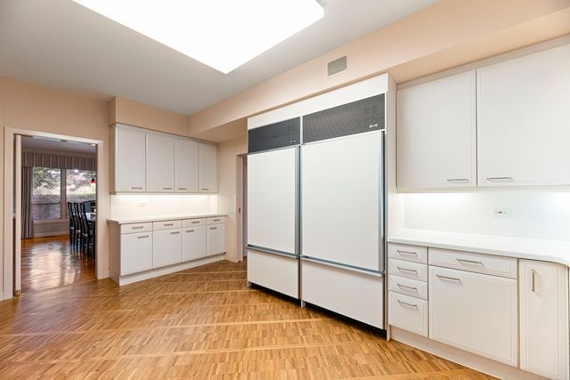 1370 Sunview Lane, Winnetka, IL 60093