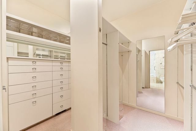 1370 Sunview Lane, Winnetka, IL 60093