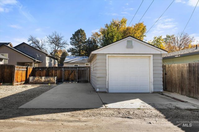 2013 N 30th St, Boise, ID 83703