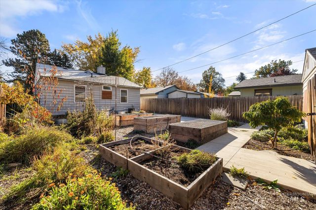 2013 N 30th St, Boise, ID 83703