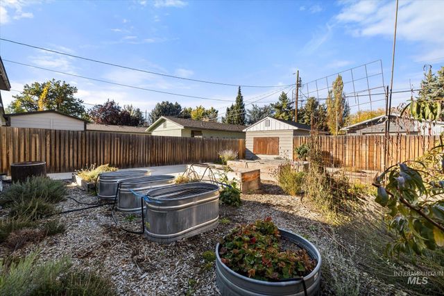 2013 N 30th St, Boise, ID 83703