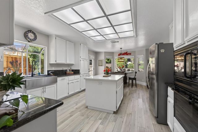 6139 Smoke Wood Ct, Loomis, CA 95650