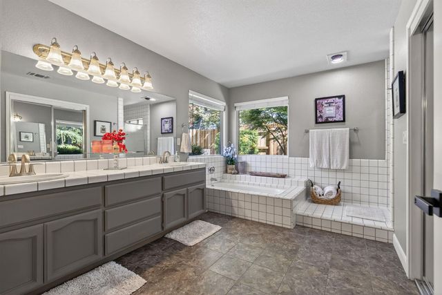 6139 Smoke Wood Ct, Loomis, CA 95650