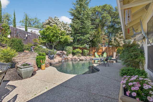 6139 Smoke Wood Ct, Loomis, CA 95650