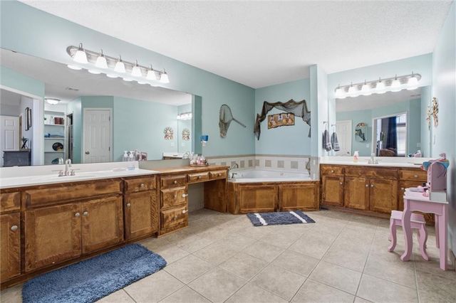 611 Chardonnay Court, Raymore, MO 64083