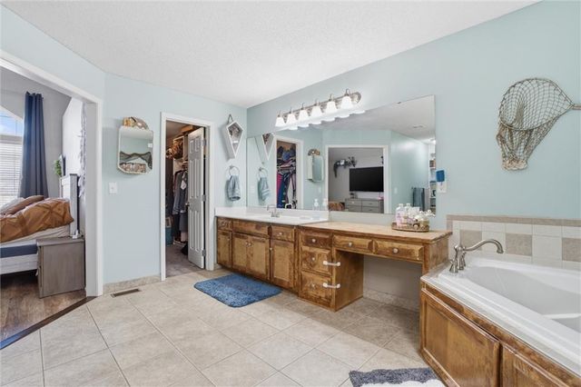 611 Chardonnay Court, Raymore, MO 64083