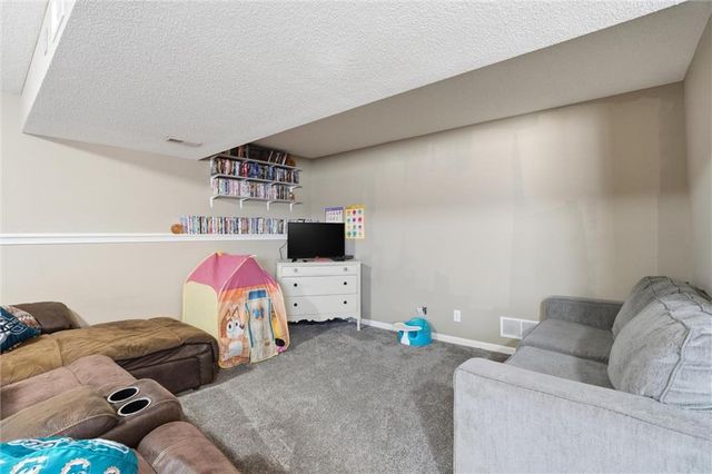 611 Chardonnay Court, Raymore, MO 64083