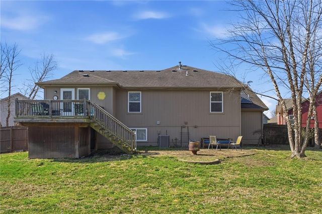 611 Chardonnay Court, Raymore, MO 64083
