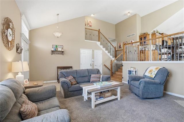 611 Chardonnay Court, Raymore, MO 64083