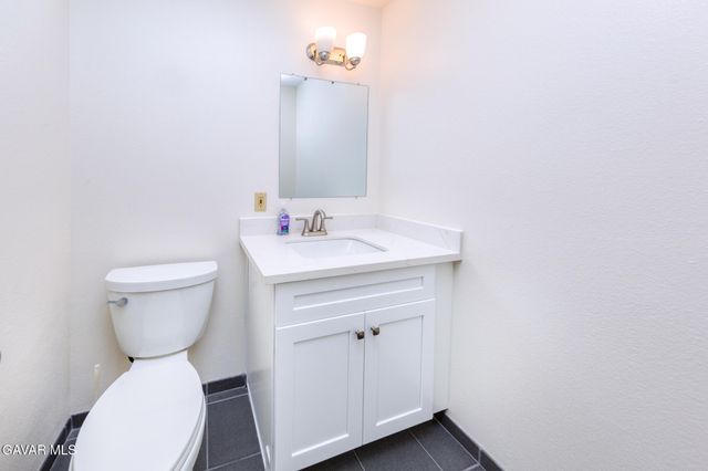 39752 Makin Avenue, Palmdale, CA 93551