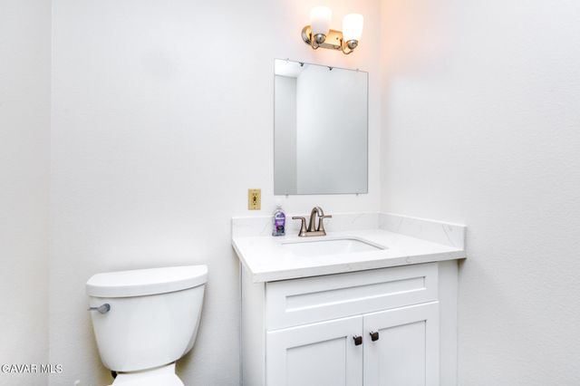 39752 Makin Avenue, Palmdale, CA 93551