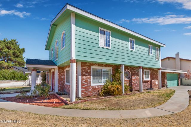 39752 Makin Avenue, Palmdale, CA 93551