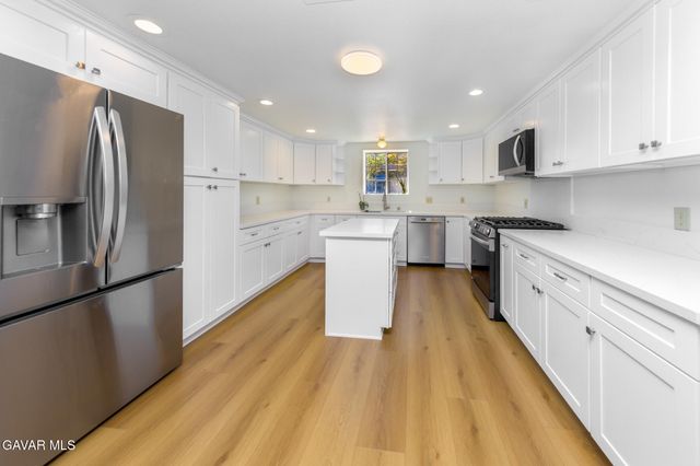 39752 Makin Avenue, Palmdale, CA 93551