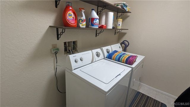 9664 W Plantation Lane, Crystal River, FL 34429