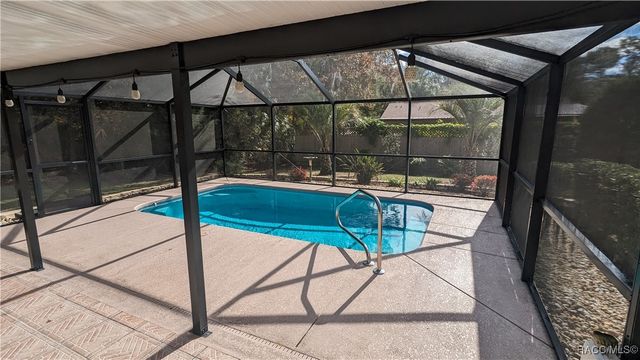 9664 W Plantation Lane, Crystal River, FL 34429