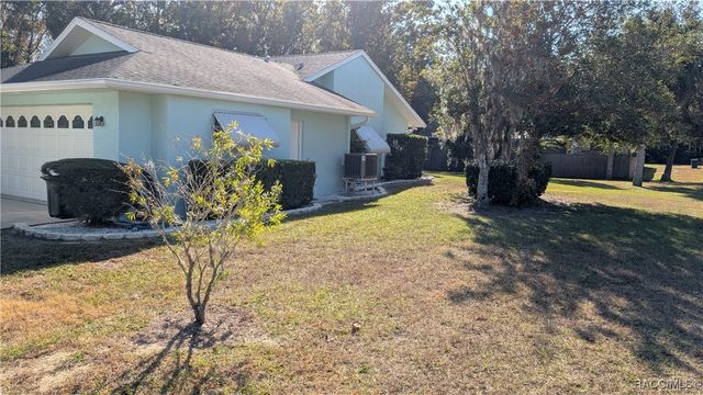 9664 W Plantation Lane, Crystal River, FL 34429