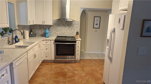 9664 W Plantation Lane, Crystal River, FL 34429